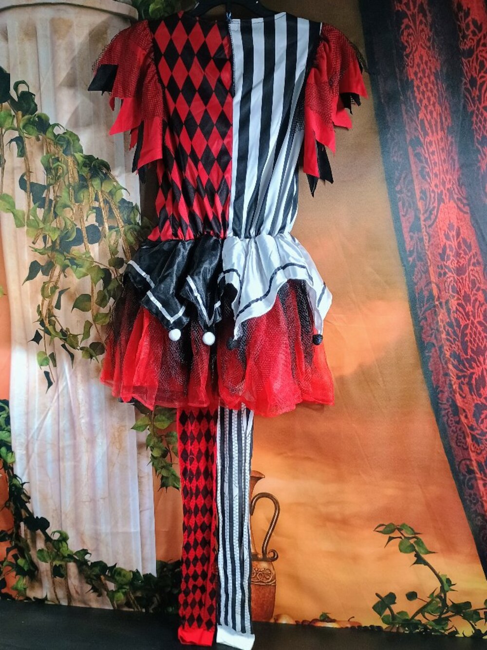 Girls Spirit Halloween Large 12-14 Red Black Jester Costume Set Cute Cosplay - Picture 2 of 6